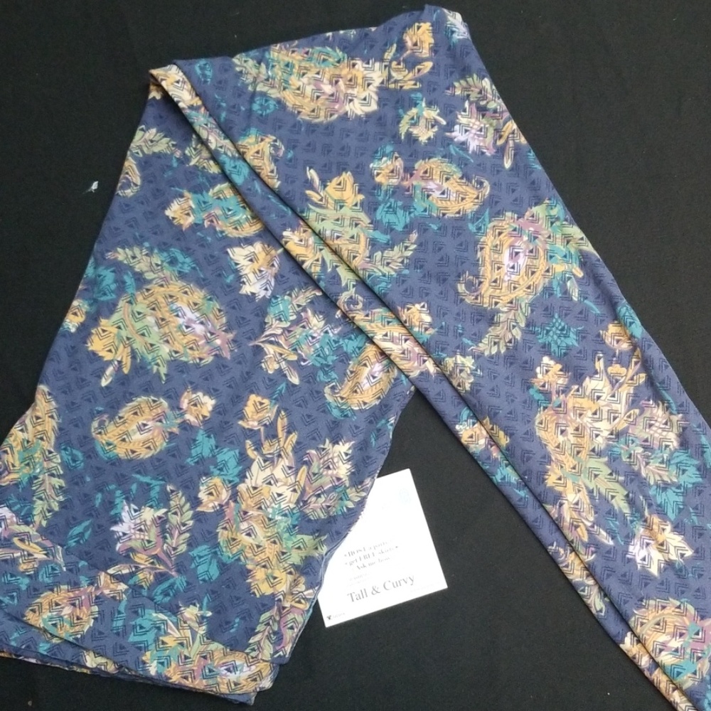 Blue Paisley Lularoe TC leggings NWT